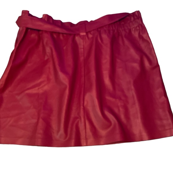 {ELOQUII} Faux Leather Red Paperbag Waist Skirt with Tie and Pockets Size 26 - Picture 6 of 13